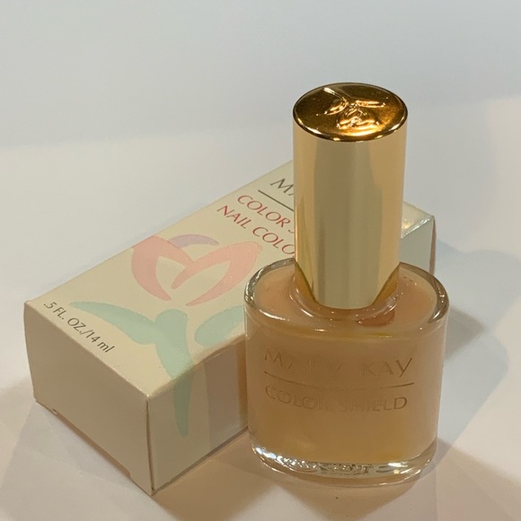 Mary Kay Color Shield Nail Polish French Vanilla - Picture 1 of 3